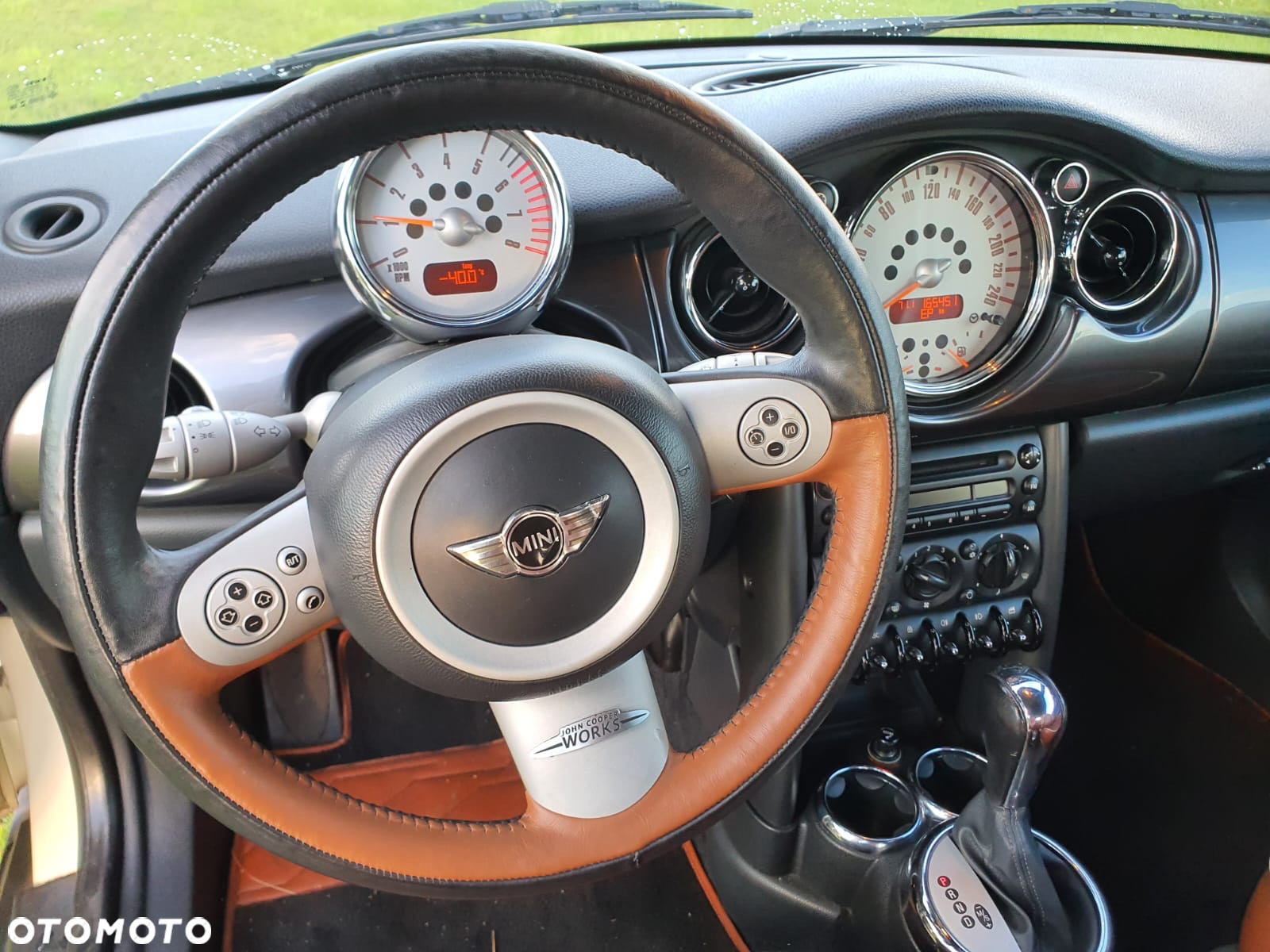 MINI Cooper Cabrio Sidewalk - 8