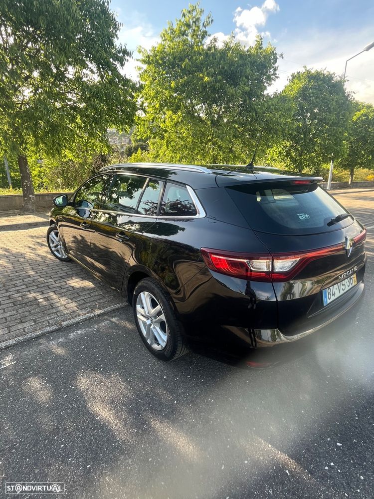 Renault Mégane Sport Tourer - 6