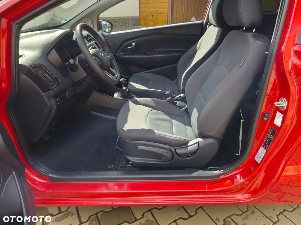 Kia Rio - 30