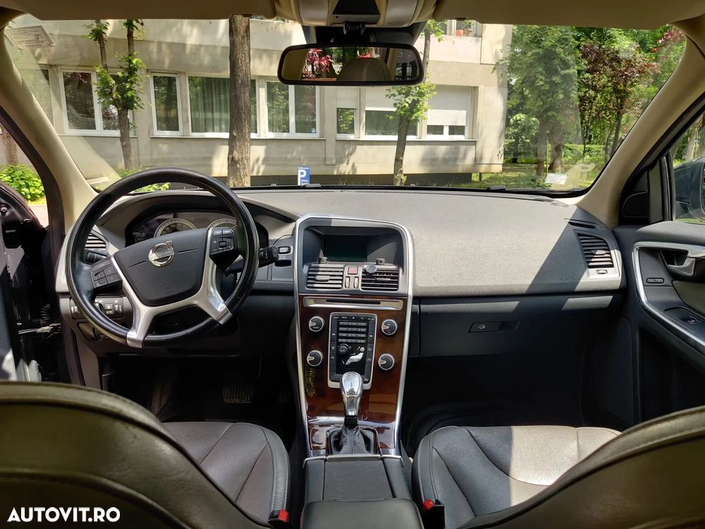 Volvo XC 60 D4 Geartronic Summum - 8