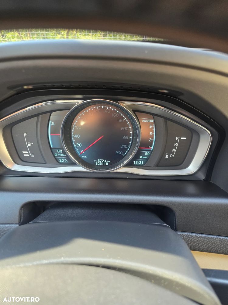 Volvo XC 60 D4AWD Summum - 3