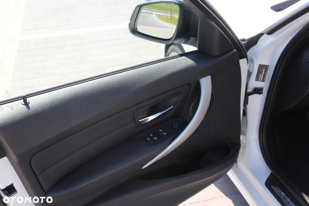 BMW-ALPINA D3 Biturbo Switch-Tronic - 14