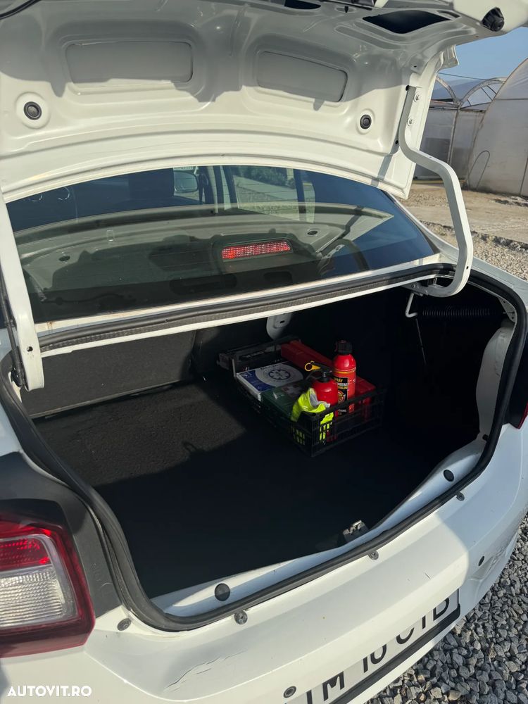 Dacia Logan 1.2 - 8
