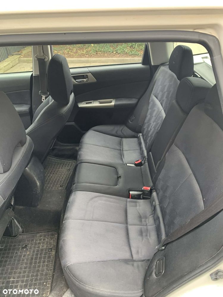 Subaru Forester - 10