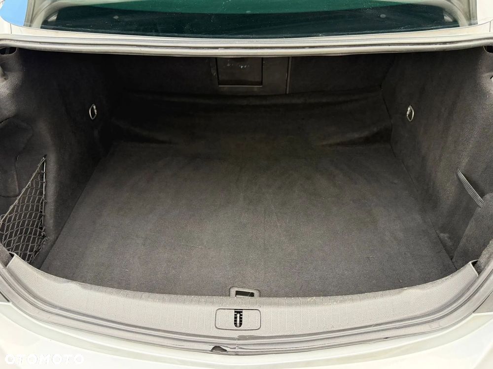 Opel Insignia 1.6 T Edition S&S - 8