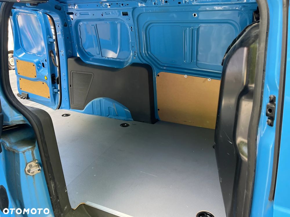 Ford Transit Connect - 9