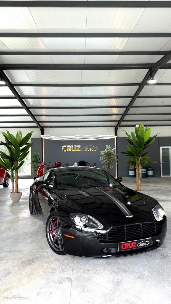 Aston Martin Vantage Coupe V8 Sportshift - 24