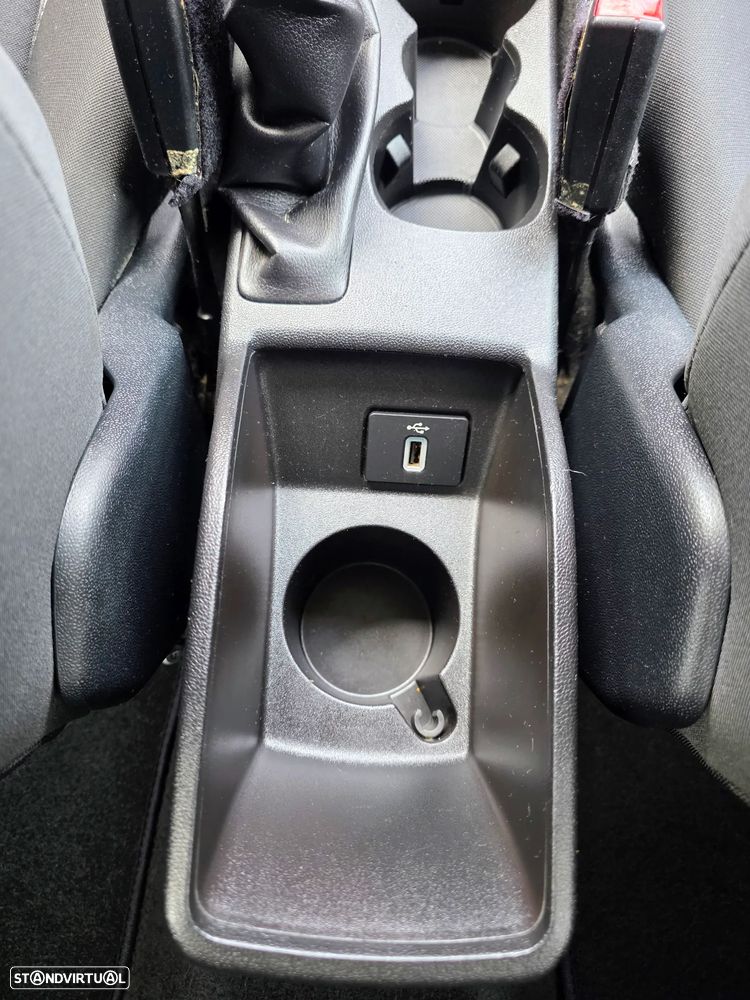 Ford Fiesta 1.1 Ti-VCT Titanium - 39