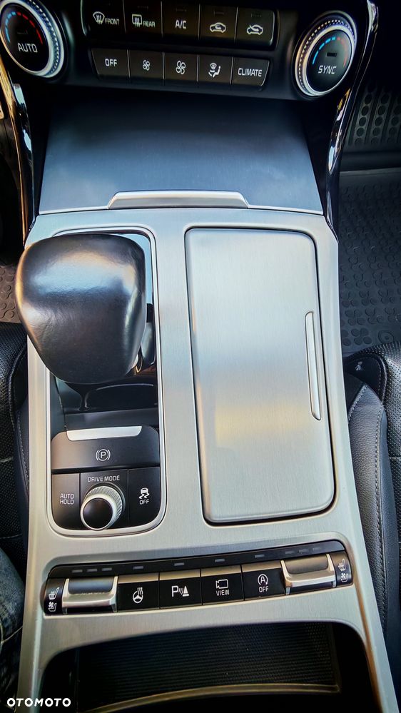 Kia Stinger 2.0 T-GDI GT Line - 17