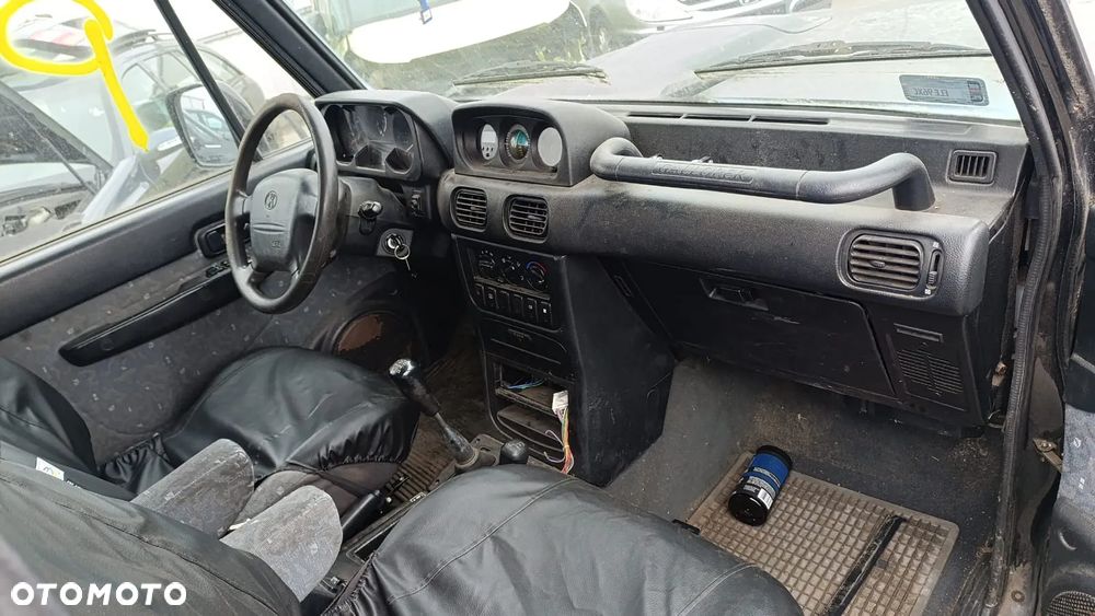 35504 Hyundai galloper lift na części 2.5 TD 99 km D4BH  lakier EB - 12