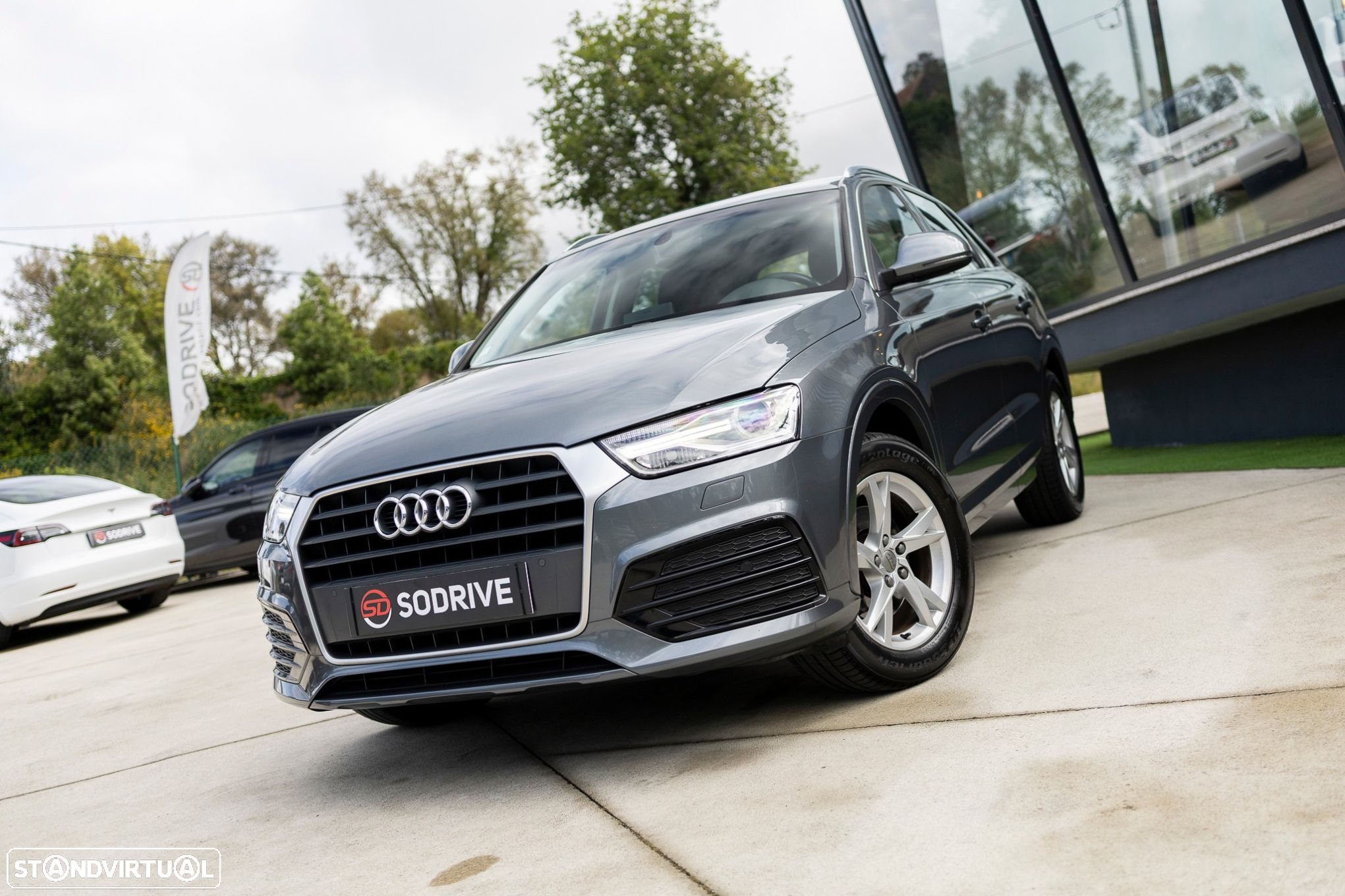 Audi Q3 2.0 TDI Sport - 6