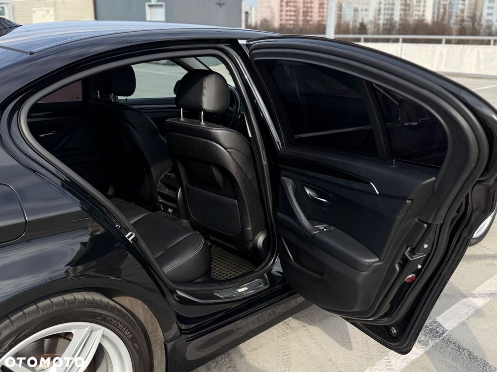 BMW Seria 5 520d Luxury Line - 29