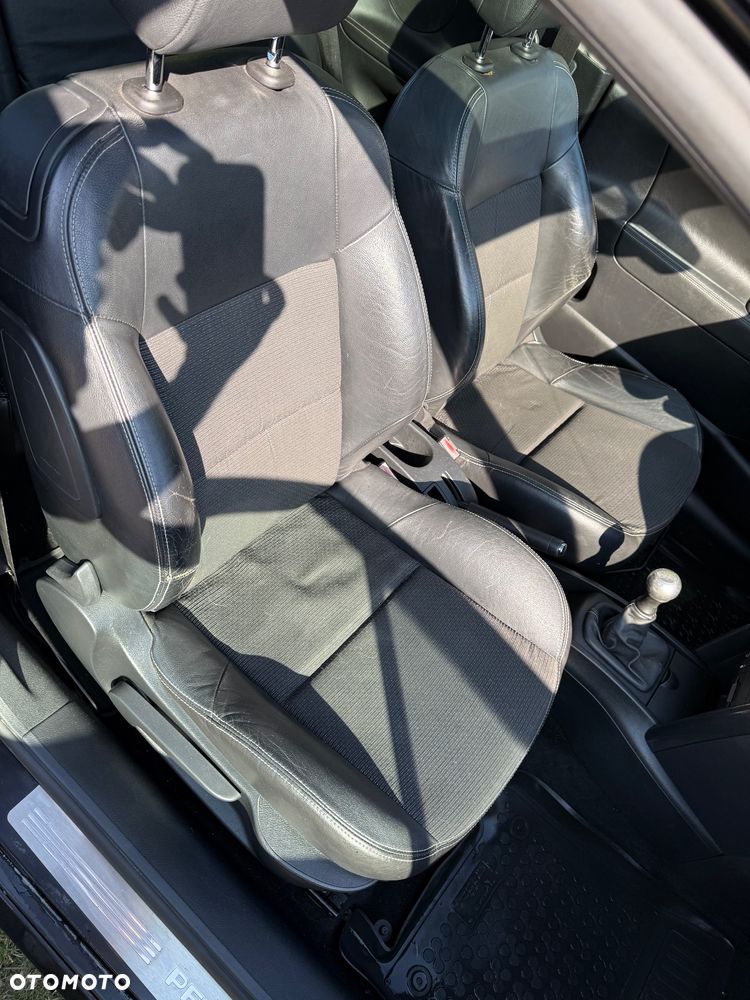 Peugeot 207 1.6 Turbo Sport - 8