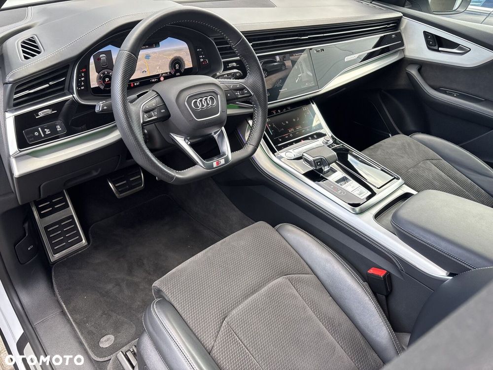Audi Q8 - 17