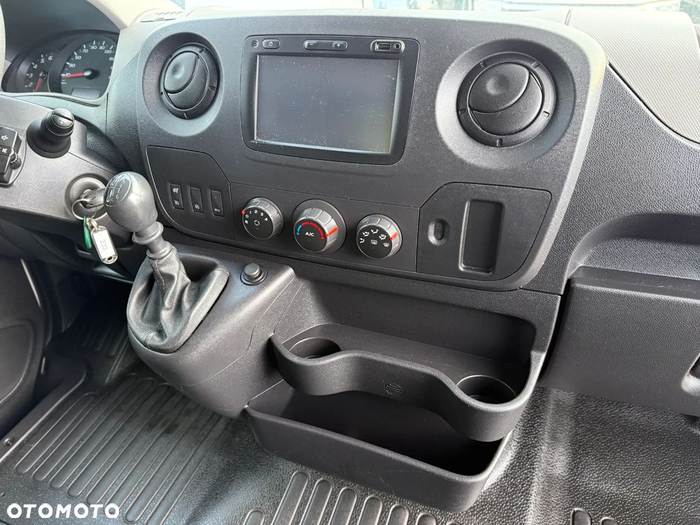 Renault Master Izoterma Winda - 32