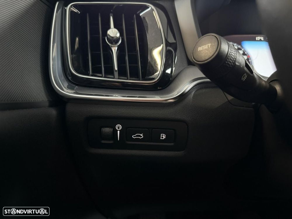 Volvo V60 2.0 T6 AWD TE Inscription Expression - 25