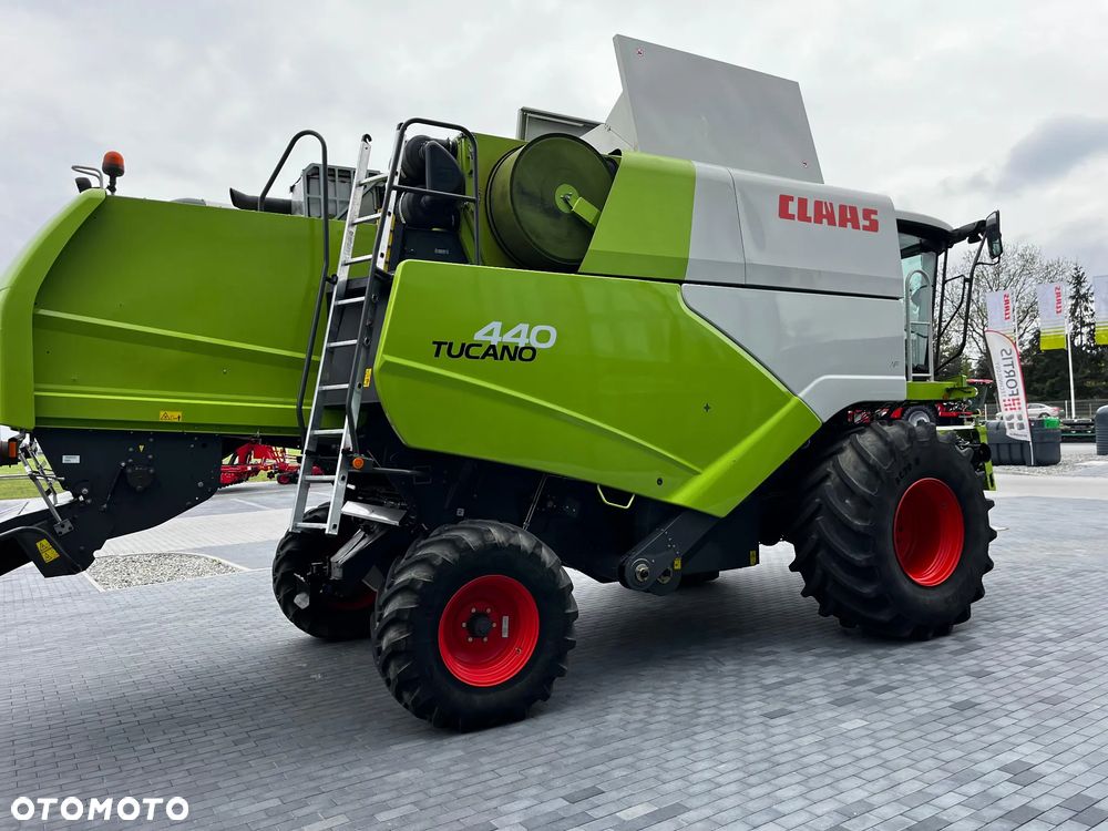 Claas TUCANO 440 APS - 7