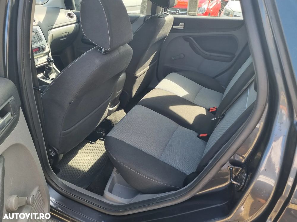 Ford Focus 1.6 TDCI DPF Ambiente - 9