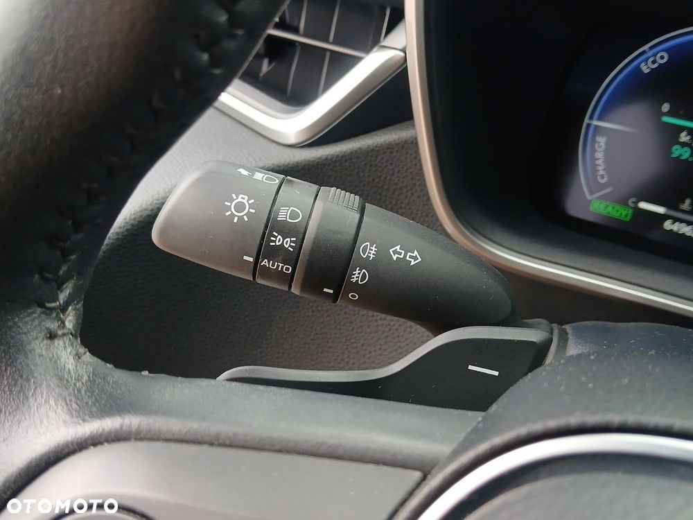 Toyota Corolla 2.0 Hybrid Comfort - 28