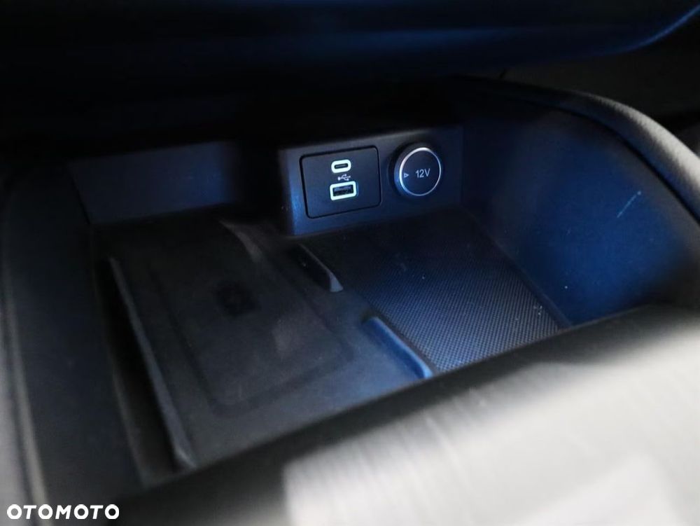 Ford Kuga 2.5 Duratec PHEV ST-LINE - 25