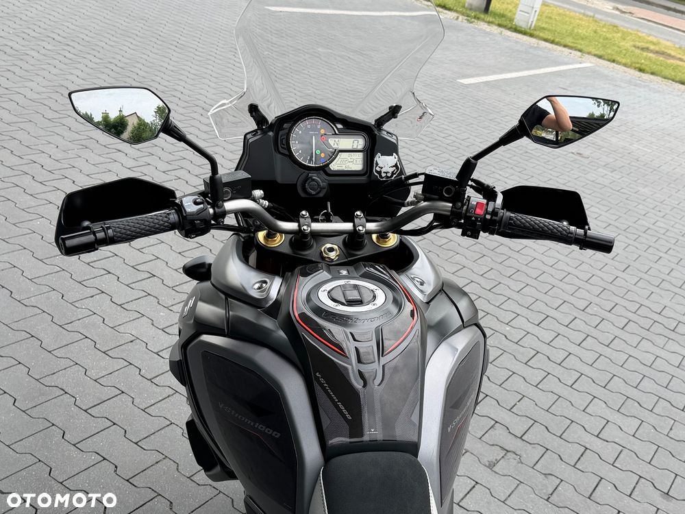 Suzuki V-STROM - 23
