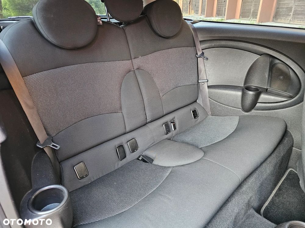 MINI Clubman Cooper D - 16