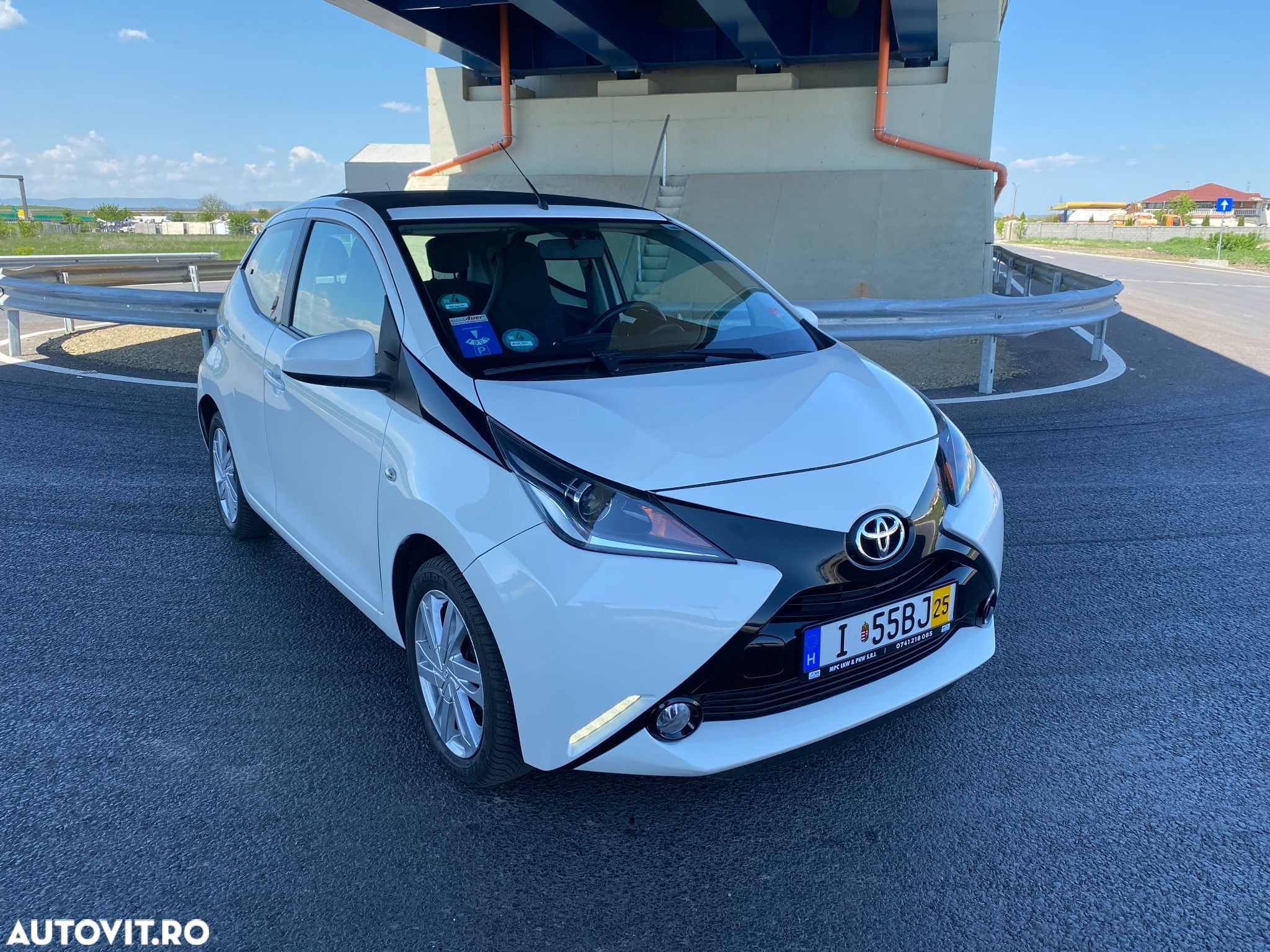 Toyota Aygo 1.0 X - wave - 1
