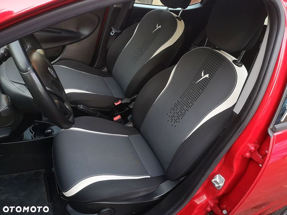 Lancia Ypsilon 1.2 8V Black&Red S&S - 15