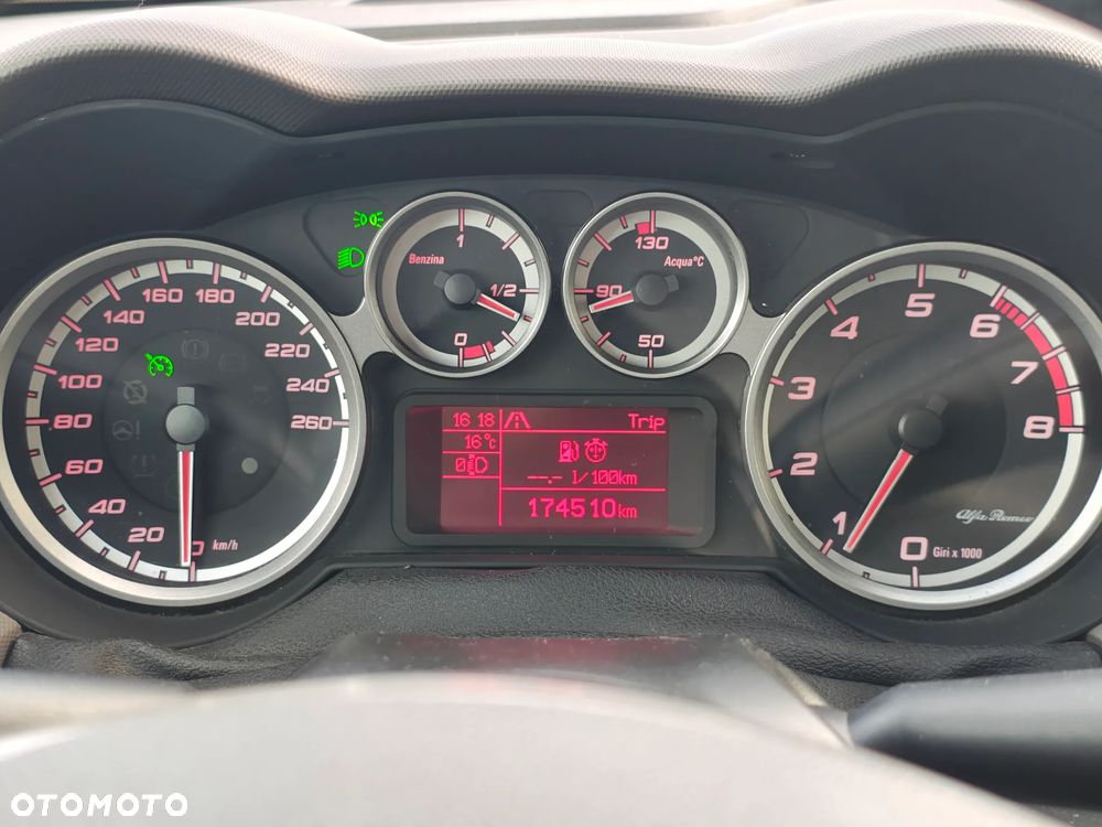 Alfa Romeo Mito 1.4 TB MultiAir Distinctive - 12