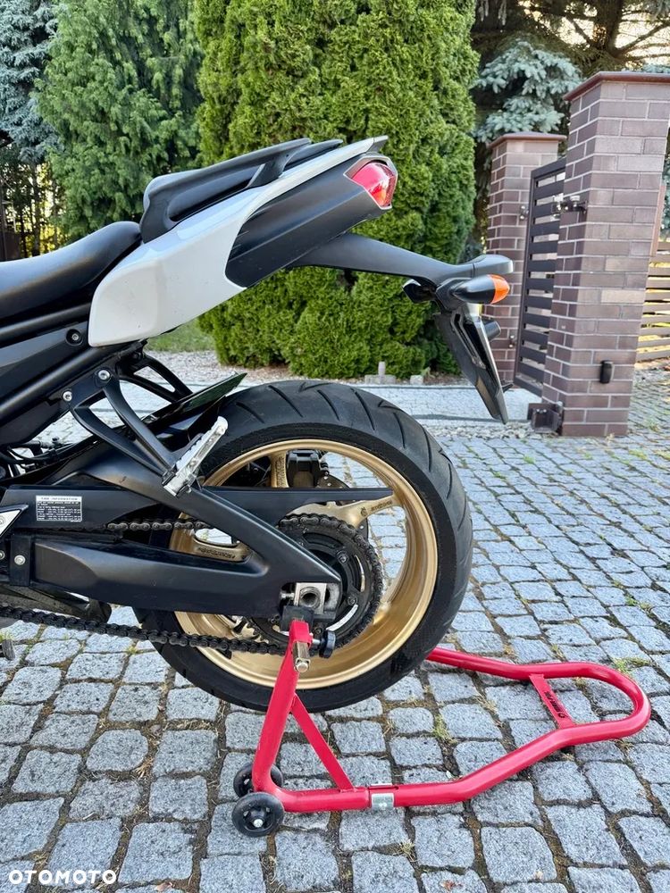 Yamaha FZ8 - 15