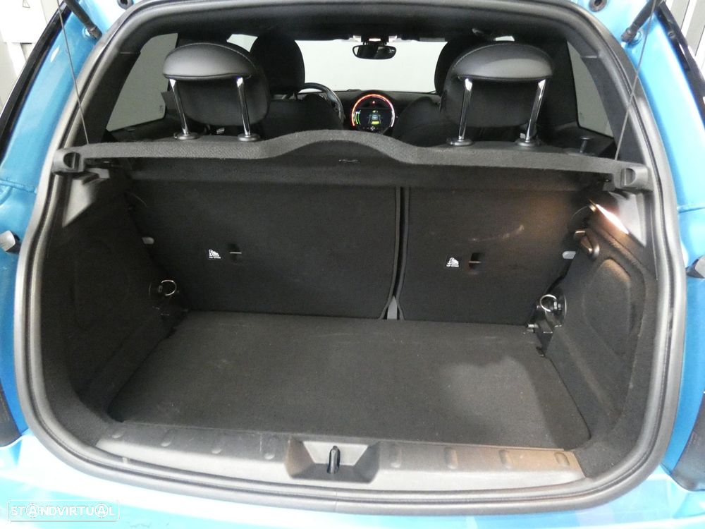 MINI 3 Portas Cooper D Auto - 8