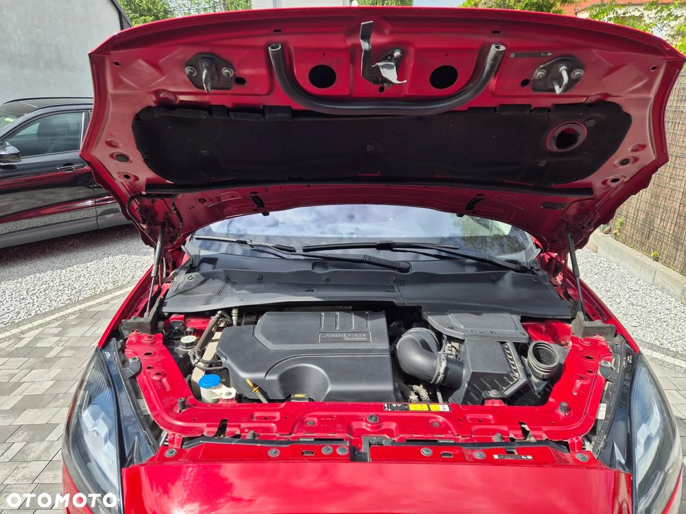 Jaguar E-Pace - 17