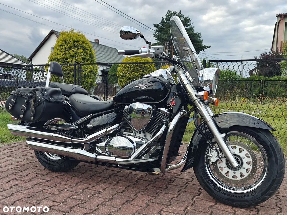 Suzuki Intruder - 1