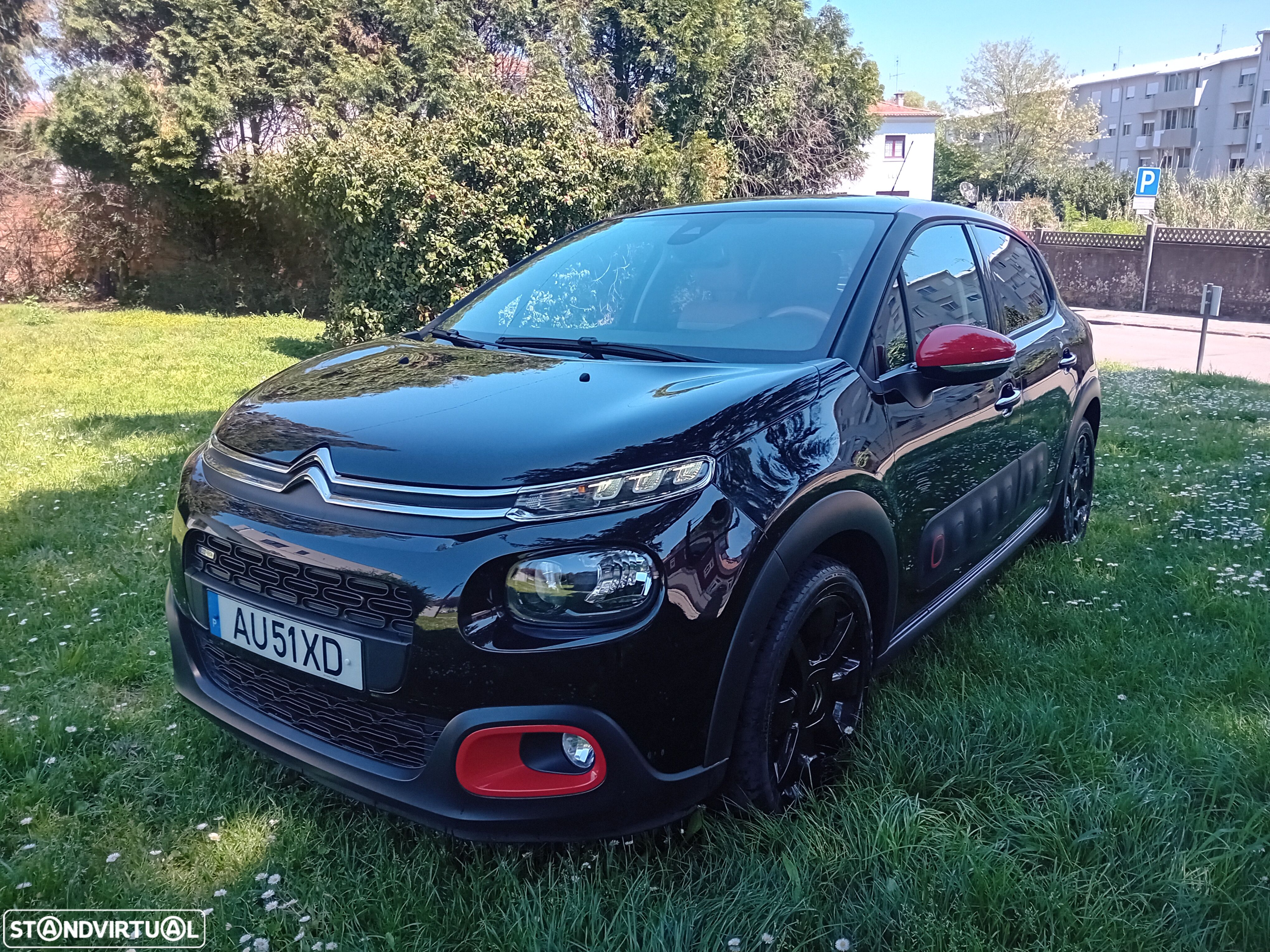 Citroën C3 1.2 PureTech Shine - 1