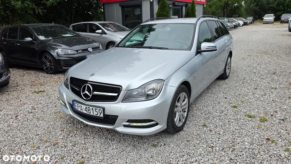 Mercedes-Benz Klasa C 180 CGI BlueEff Classic - 1