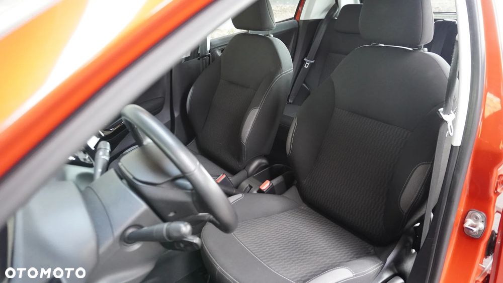 Peugeot 208 - 15