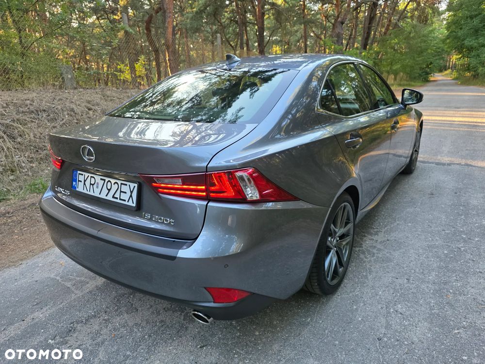 Lexus IS 200t Sport Line - 11