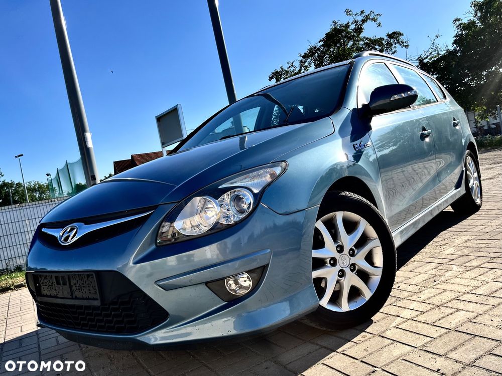 Hyundai i30 i30cw 1.4 FIFA WM Edition - 2