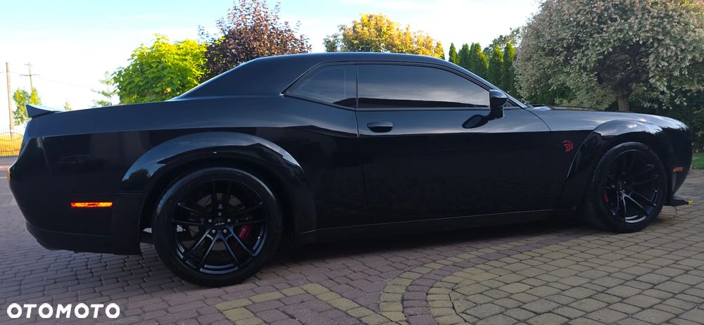 Dodge Challenger - 40