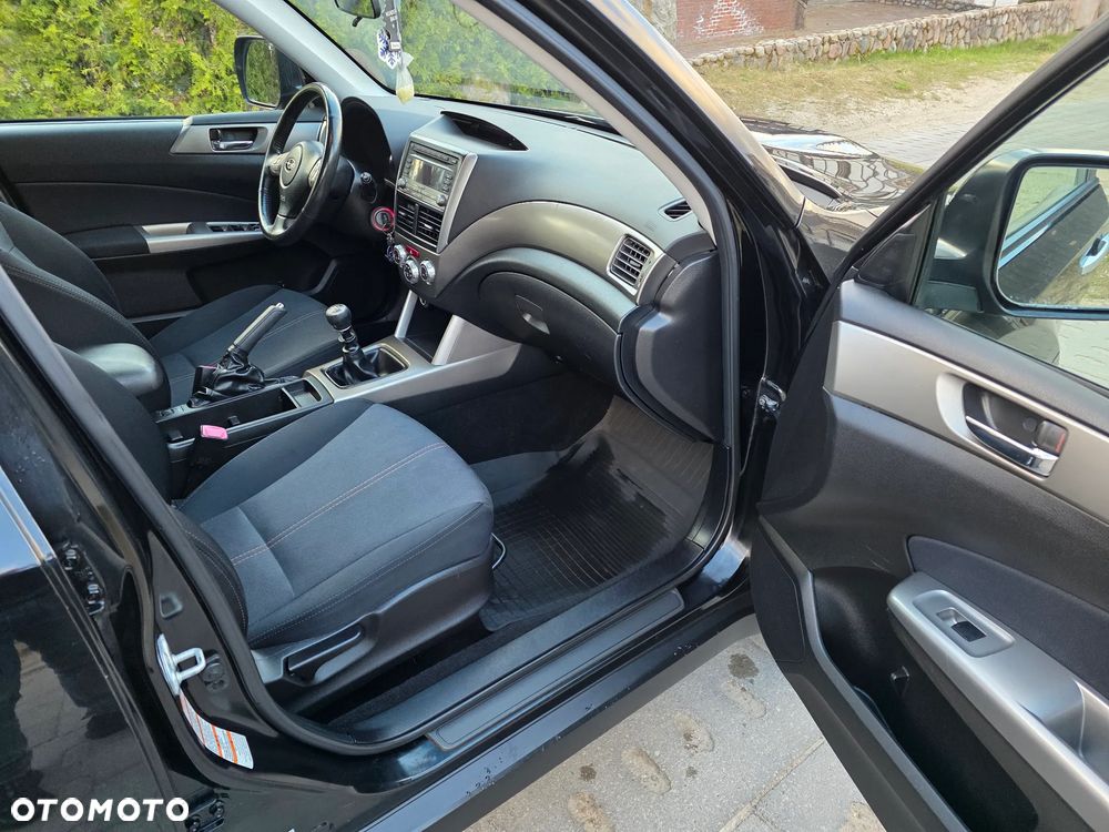 Subaru Forester 2.0D VR 000 - 16