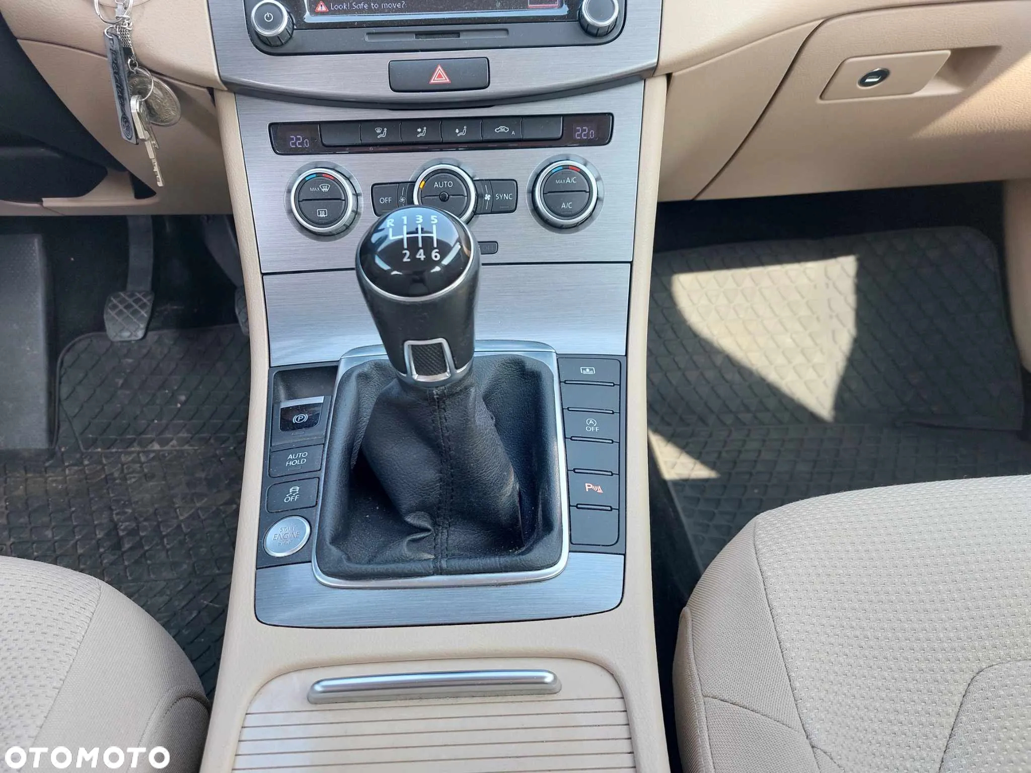 Volkswagen Passat 2.0 TDI Comfortline - 12