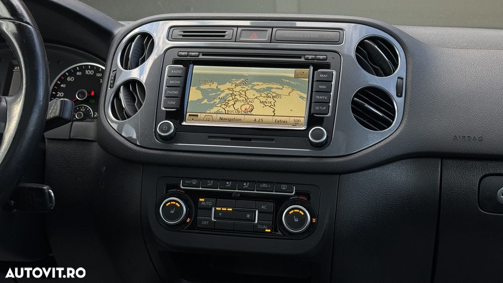 Volkswagen Tiguan - 15