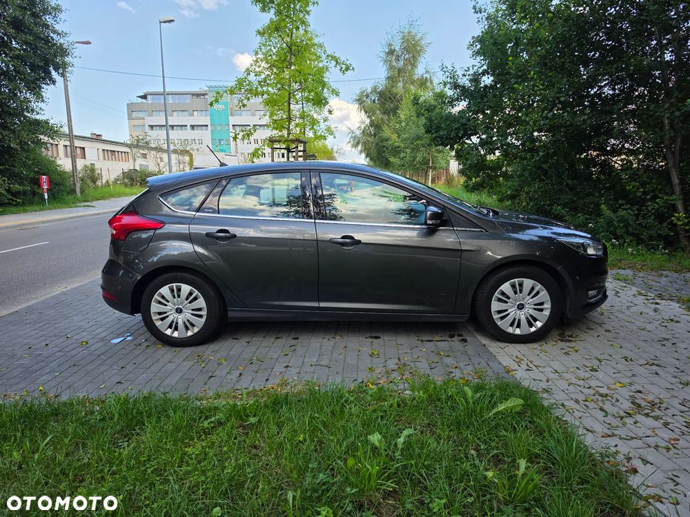 Ford Focus 1.6 SYNC Edition - 5