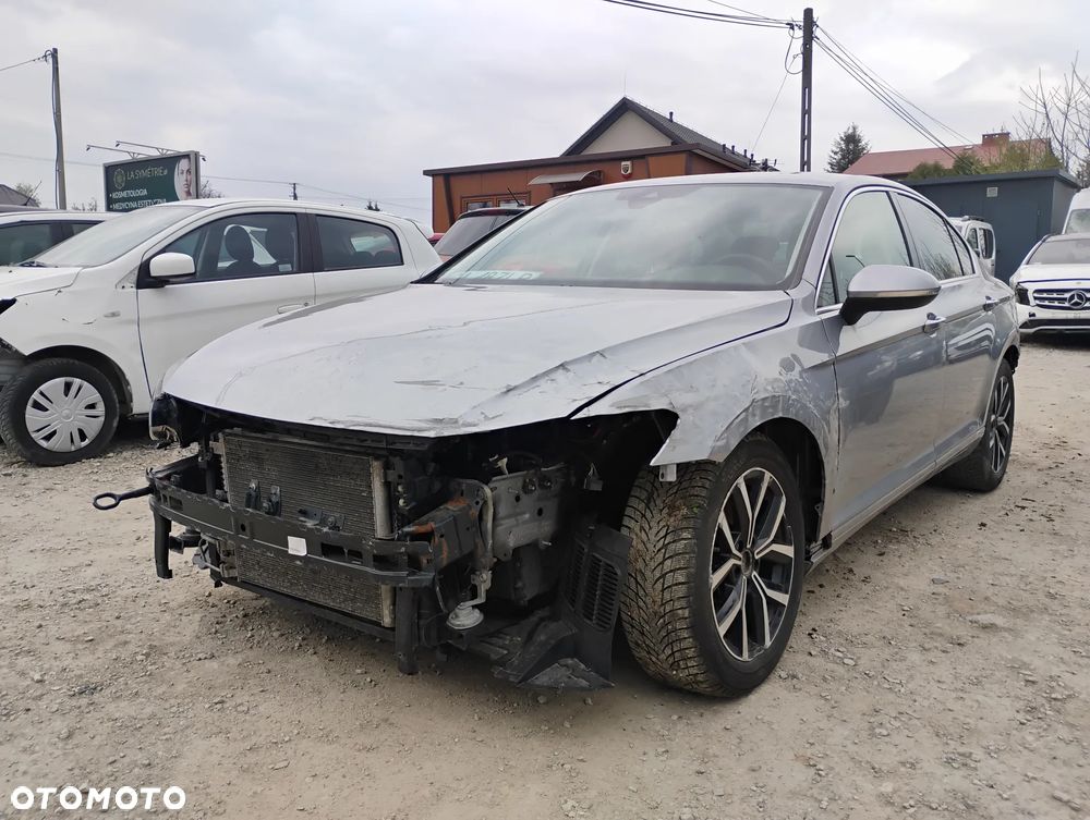 Volkswagen Passat - 3