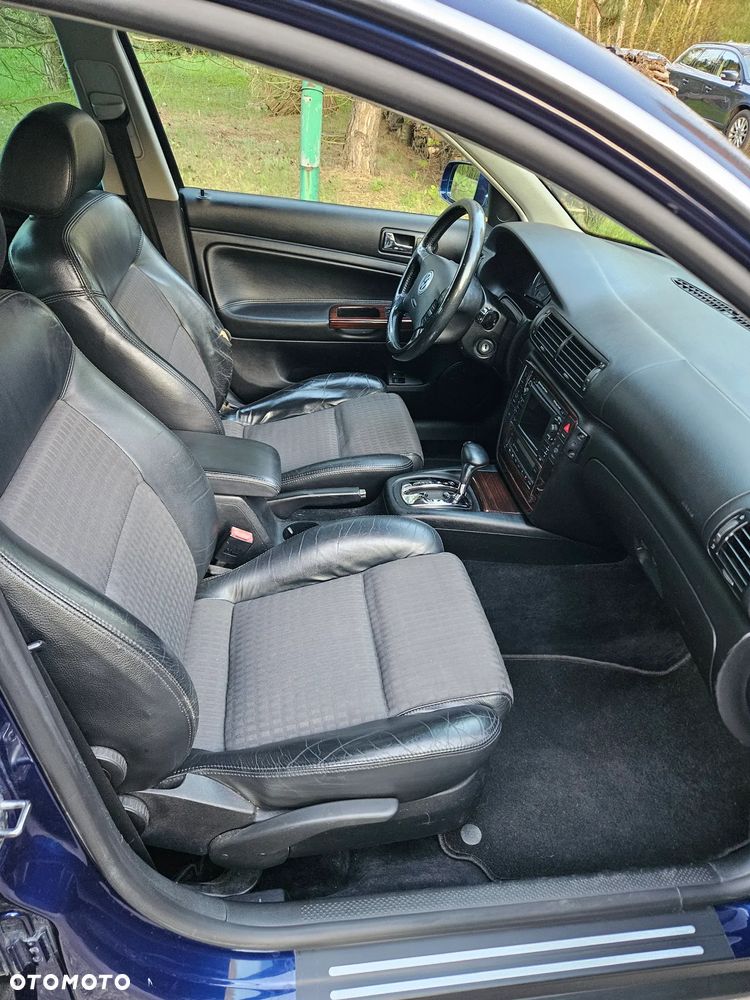 Volkswagen Passat 1.9 TDI Highline Tiptr - 14