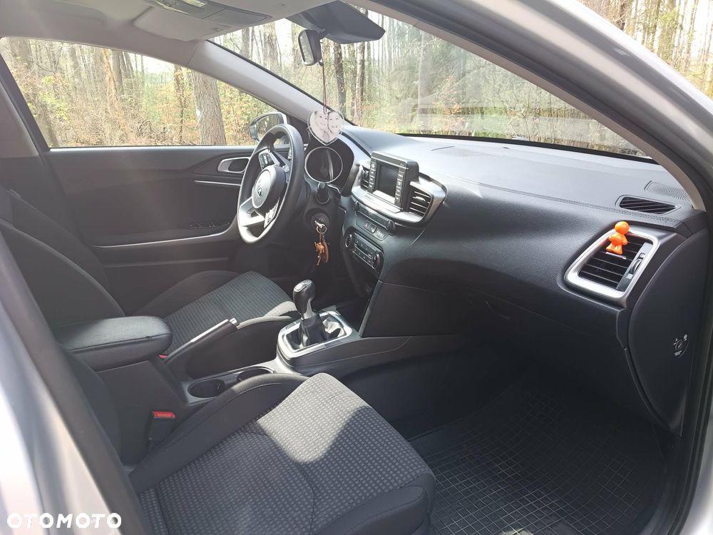 Kia Ceed - 7