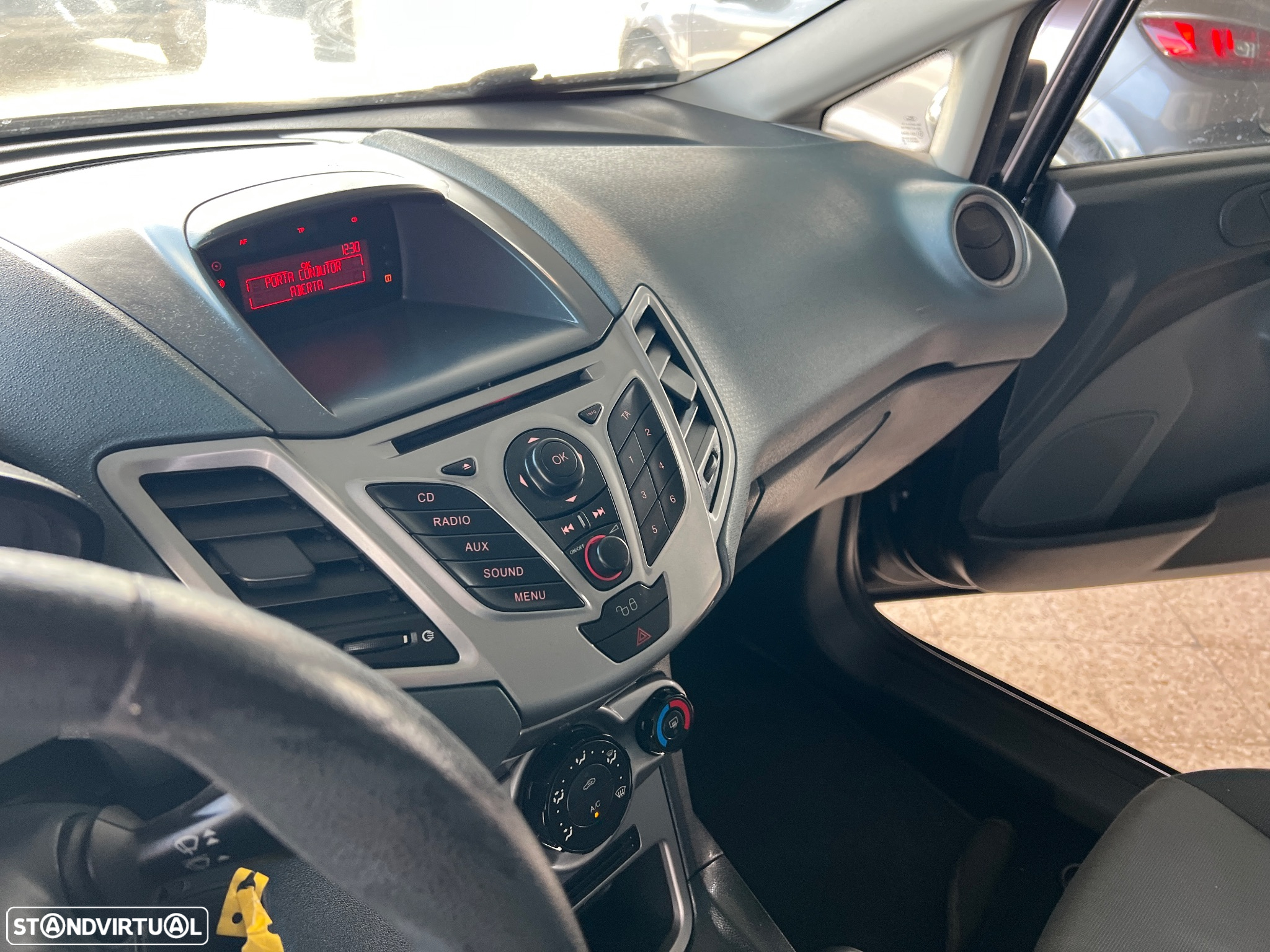 Ford Fiesta 1.25 Trend - 23
