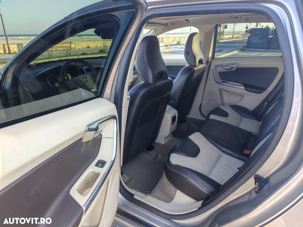 Volvo XC 60 T6 AWD Summum - 10