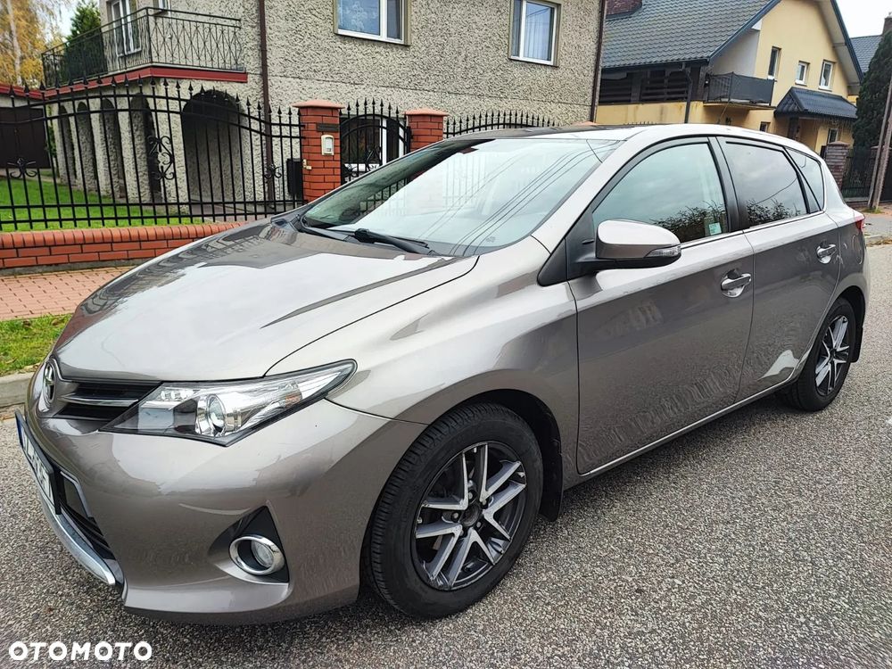 Toyota Auris - 16