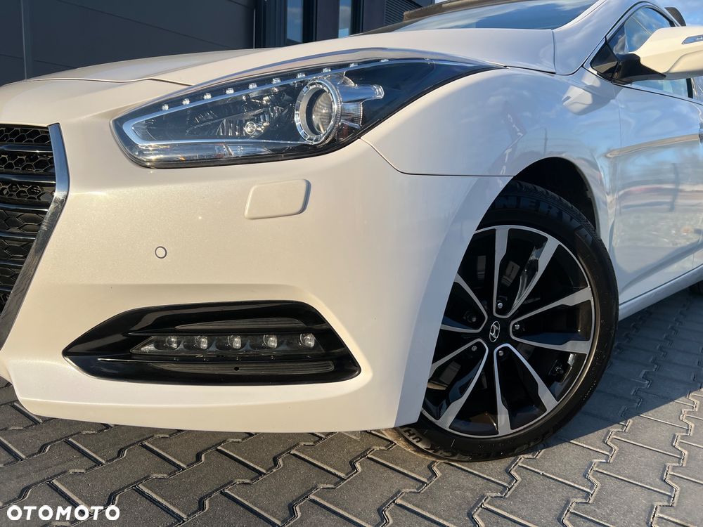 Hyundai i40 Kombi 1.7 CRDi DCT Premium - 2